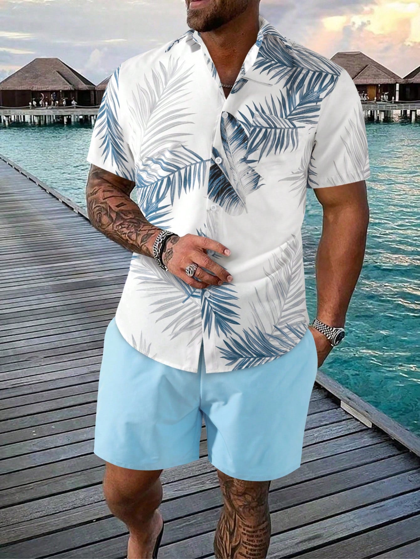 Men's Tropical Print Short Sleeve Shirt And Shorts With Slanted Pockets