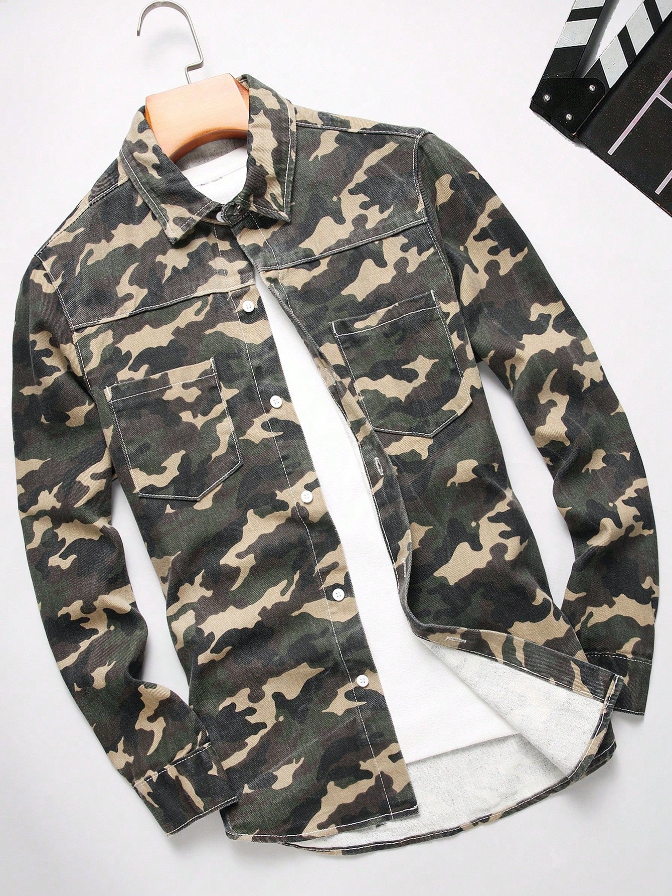 Men's Camouflage Printed Flap Pocket Denim Shirt