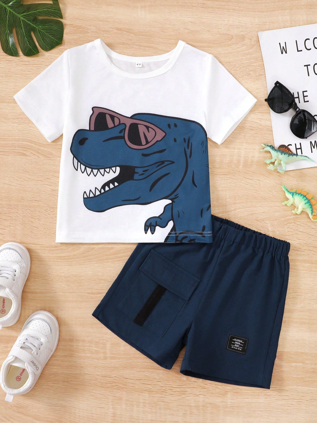 Young Boy Dinosaur Digital Print Round Neck Short Sleeved T-Shirt And Flip Pocket Work Shorts Summer Casual Sports Set