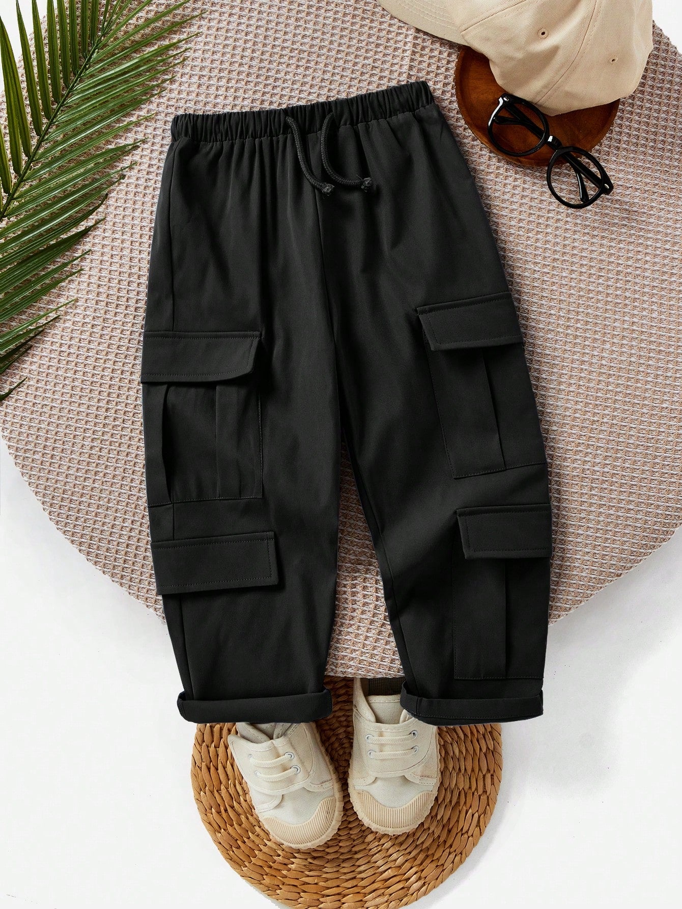 Young Boy Casual Street Style Elastic Waist With Drawstring Solid Color Multiple Decorative Pockets Cargo Pants