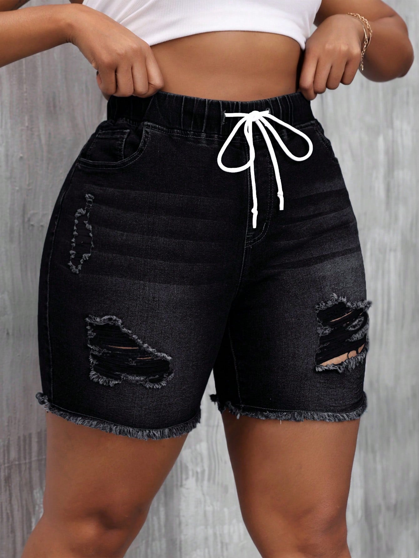 Plus Size Distressed Drawstring Denim Shorts Suitable For Daily Wear