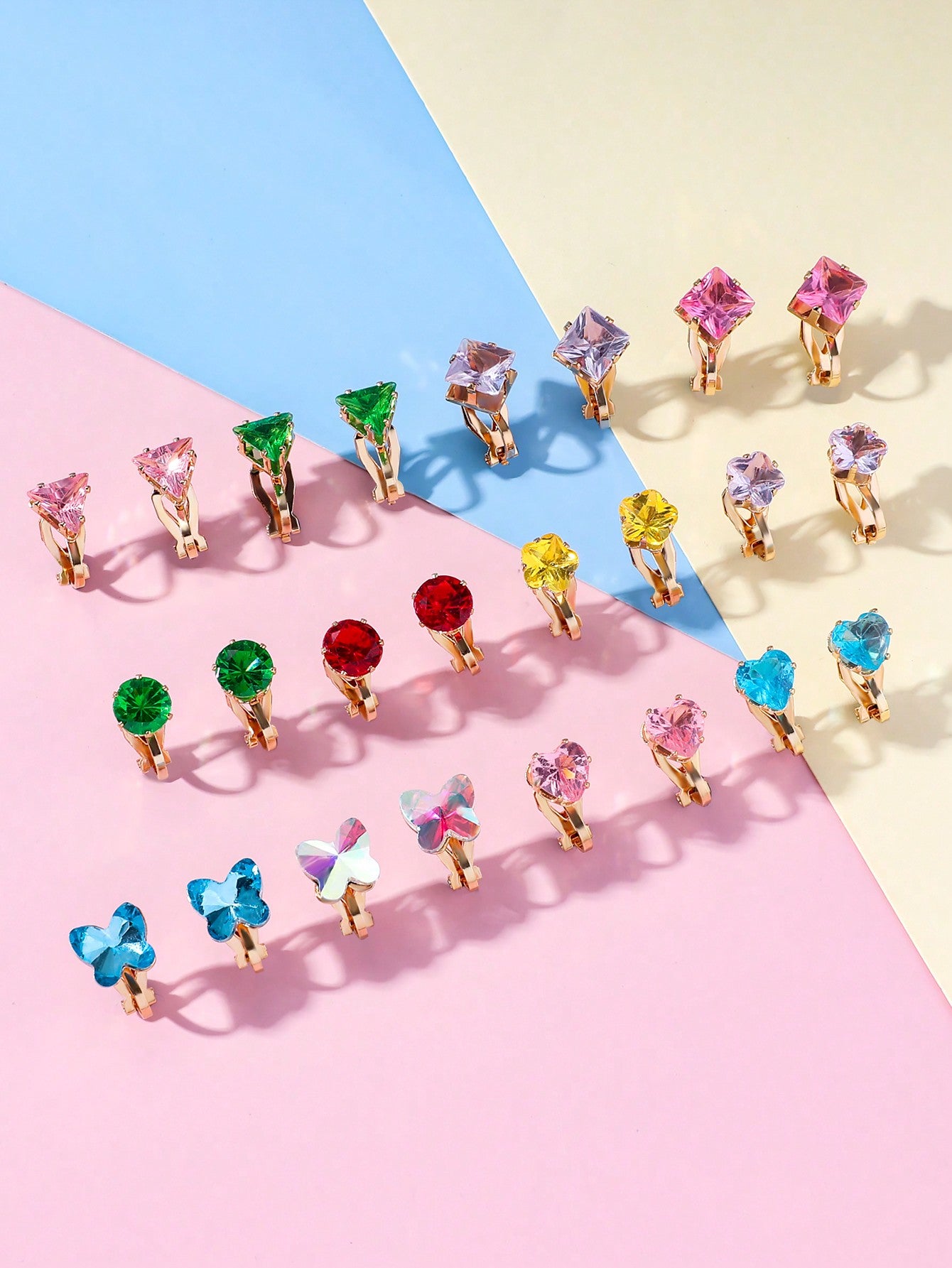 6PCS/24PCS Children's Little Girl Rhinestone Heart-Shaped Gemstone Clip Earrings, Without Perforations, Can Pretend To Play And Dress Up As A Birthday Gift For Girls Aged 4-12. Ear Clip