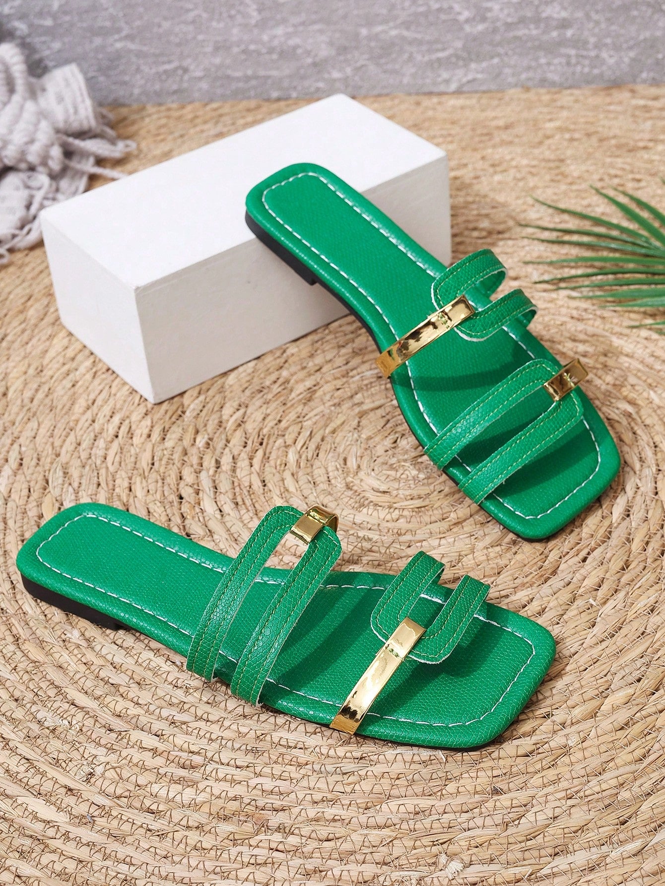 Women's Summer New Style Orange Square Toe Gold Striped Hollow Out Open Toe Slippers, Casual/Beach/Leisure/Everyday Fashion Flat Sandals