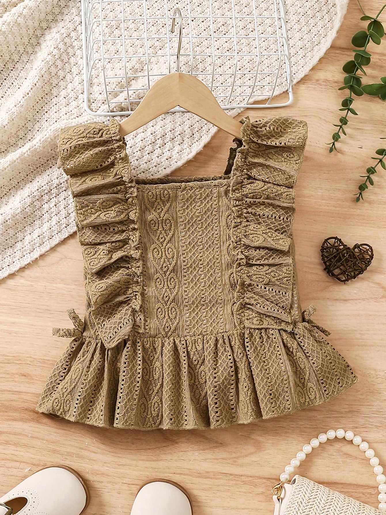 Young Girls Lace Trimmed Sleeveless Top, Elegant And Casual