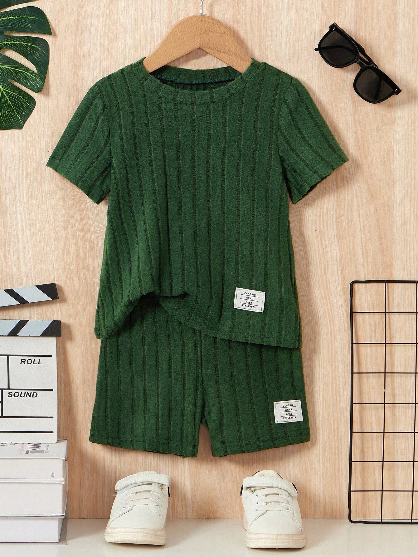 Young Boy Letter Patched Detail Tee & Shorts Set