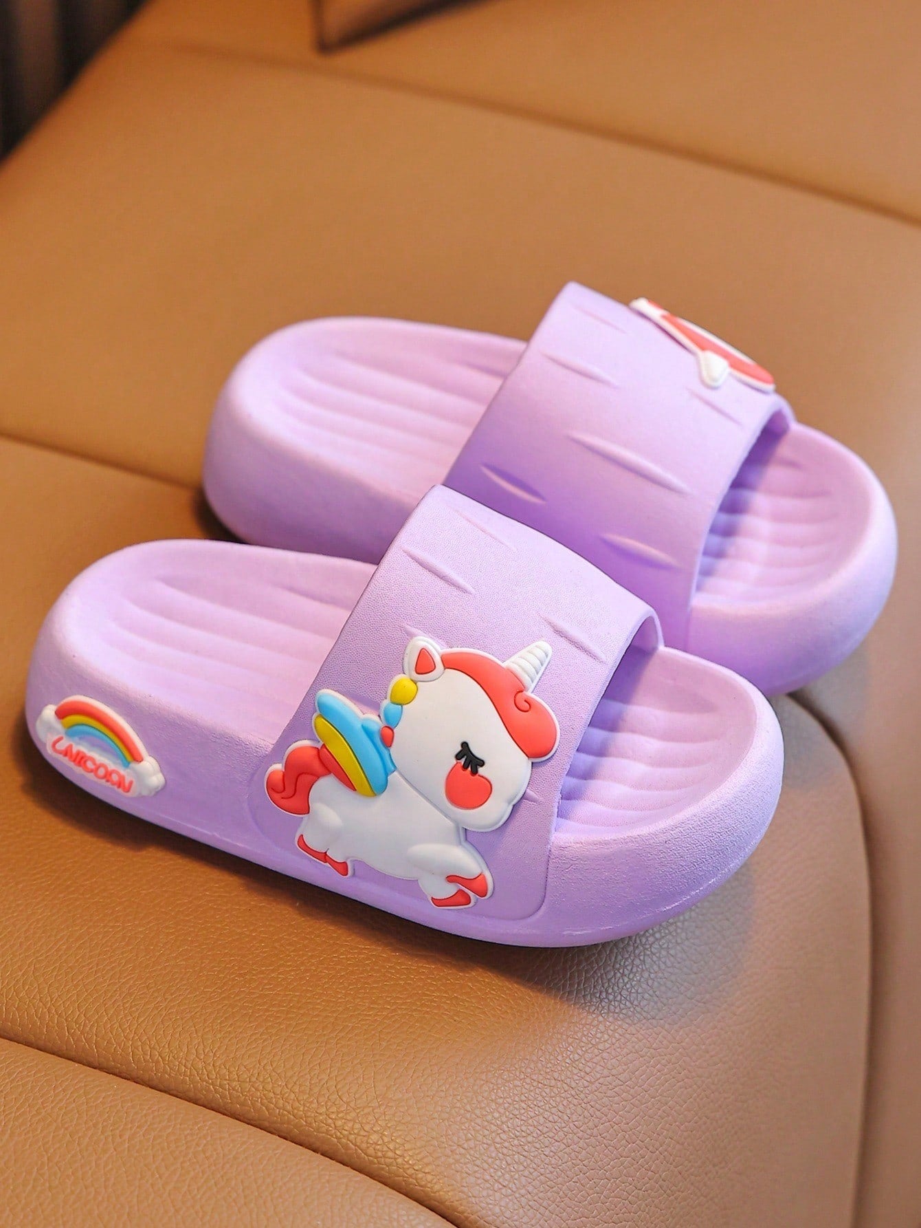 1pair Girls Cute Cartoon Anti-Slip Flat Slippers Suitable For Summer Wear