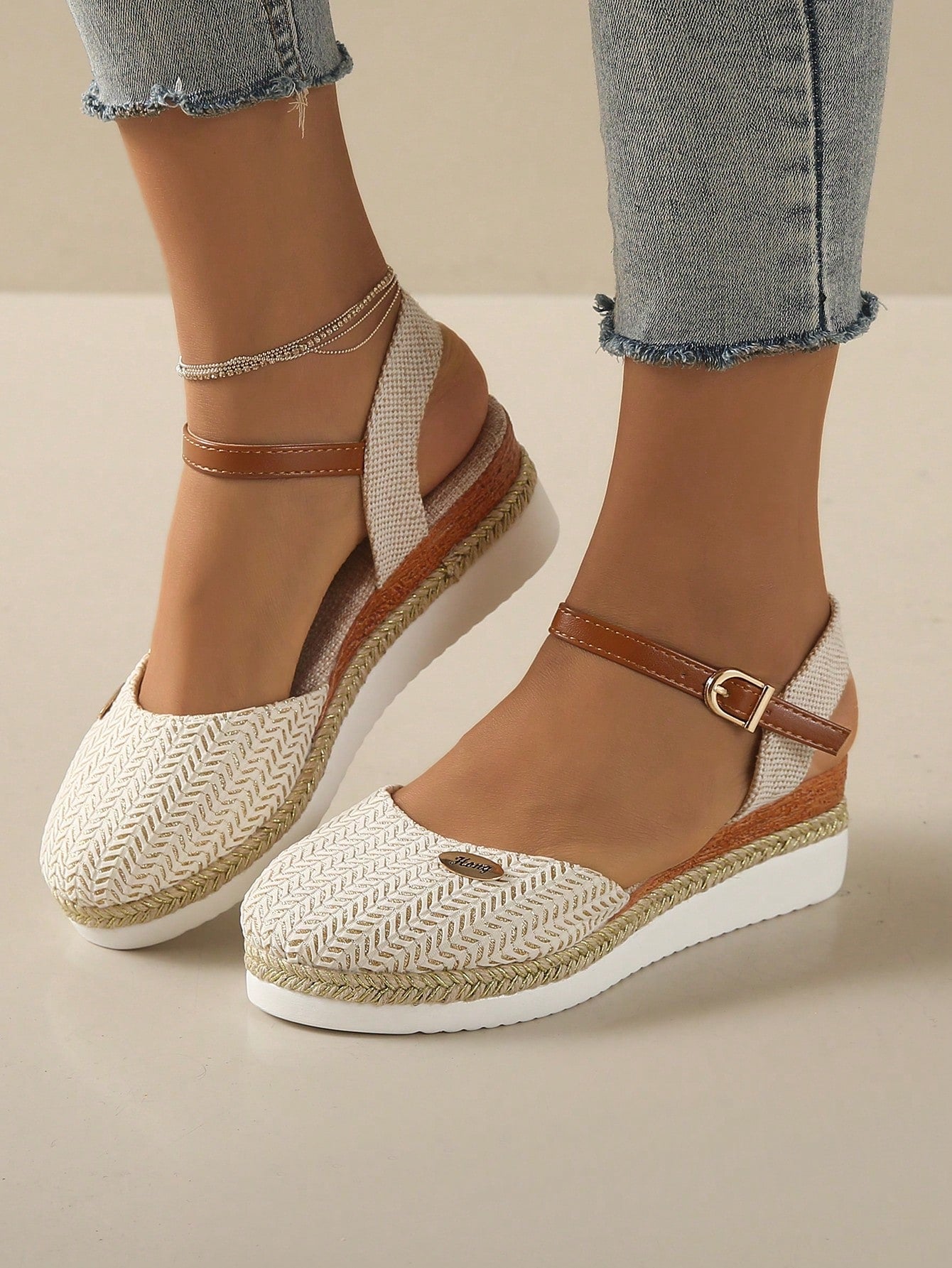 Women Sandals Summer New Casual Comfortable Wedges Thick Soles Lightweight Shoes Closed Toe One-Button Embroidered Cloth Retro Female Shoes Women Sandals