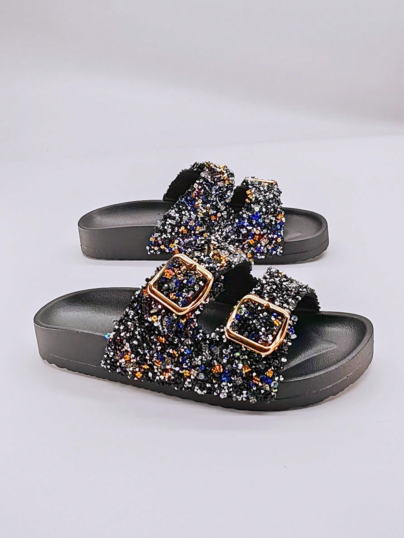 2024 New Black Casual Home & Holiday Women Thick Sole Diamond Slide Slippers Fashionable Platform Lady Flip Flops