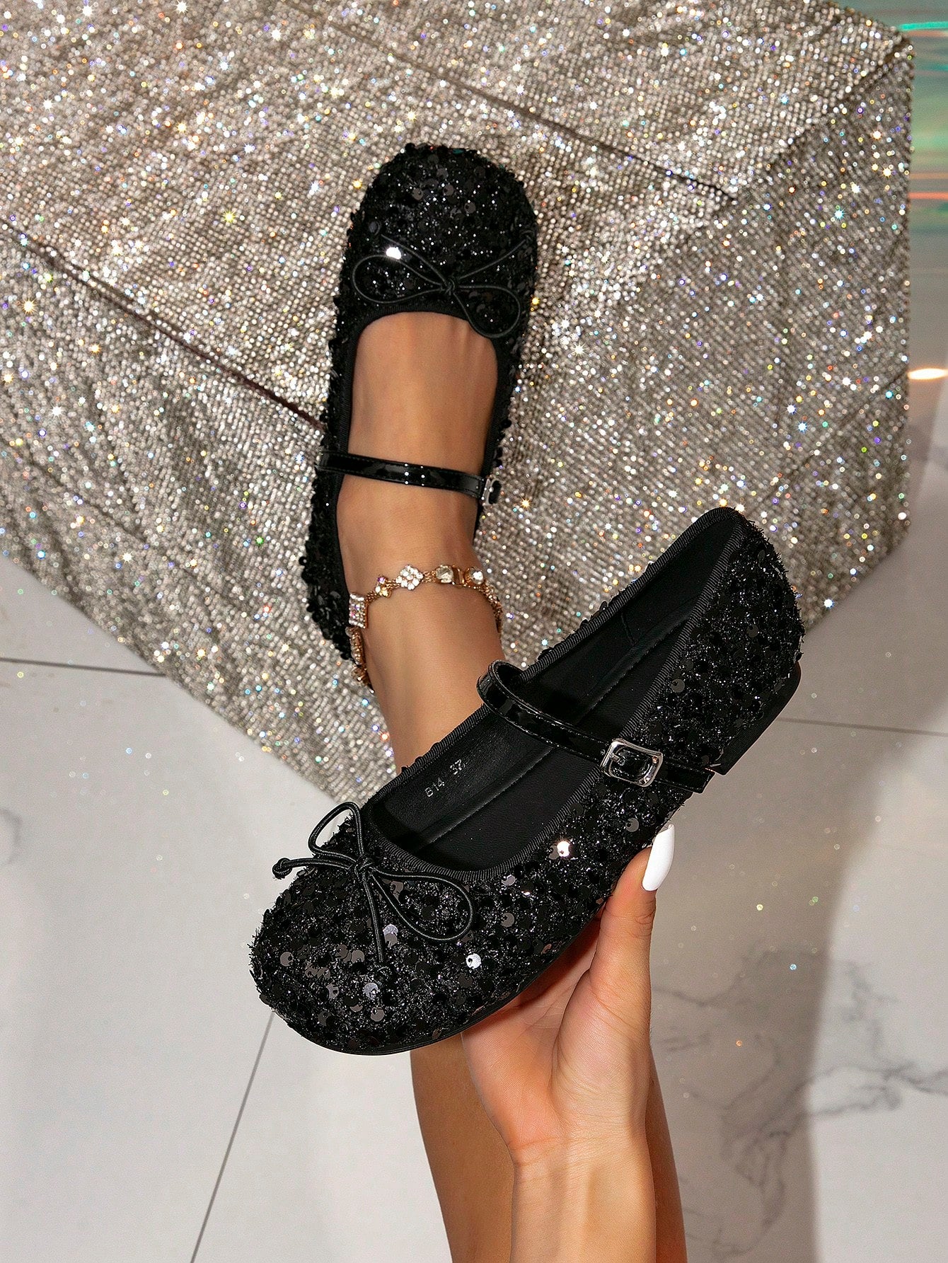 Women's New Elegant Rhinestone Bow Silver Flat Shoes, Slip-On Soft Bottom Shoes, Fashionable Sequined Square Toe Shoes