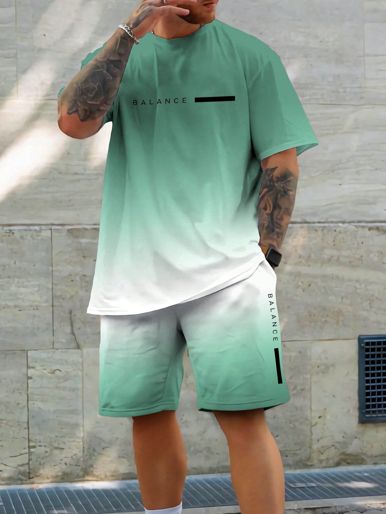 Men'S Gradient Letter Print Short Sleeve T-Shirt And Shorts Two Piece Set