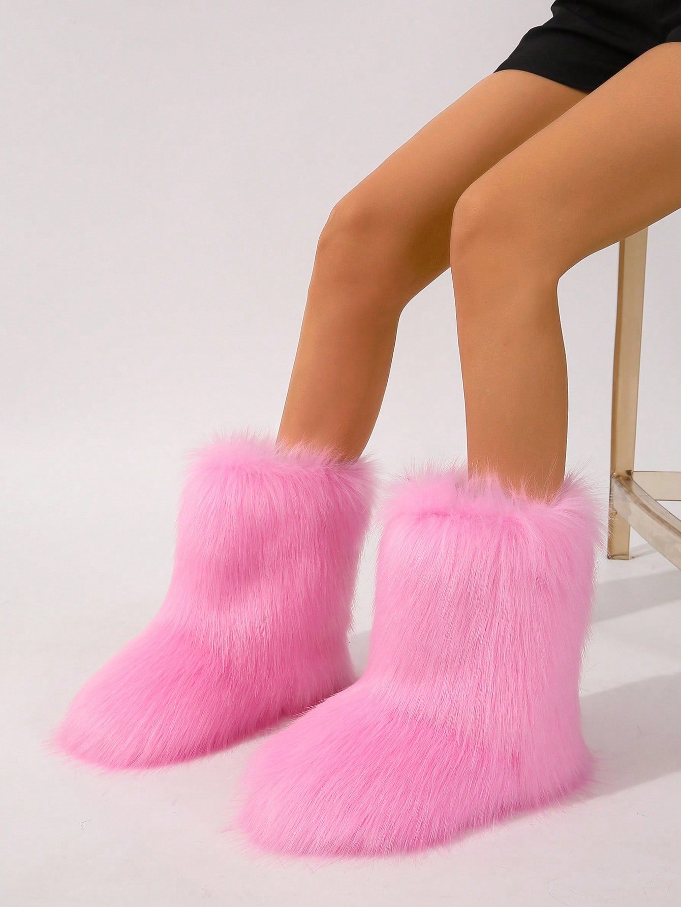 Women's Lined Snow Boots Thickened Warm Middle Tube Boots With Imitation Leather Furry Cuffs