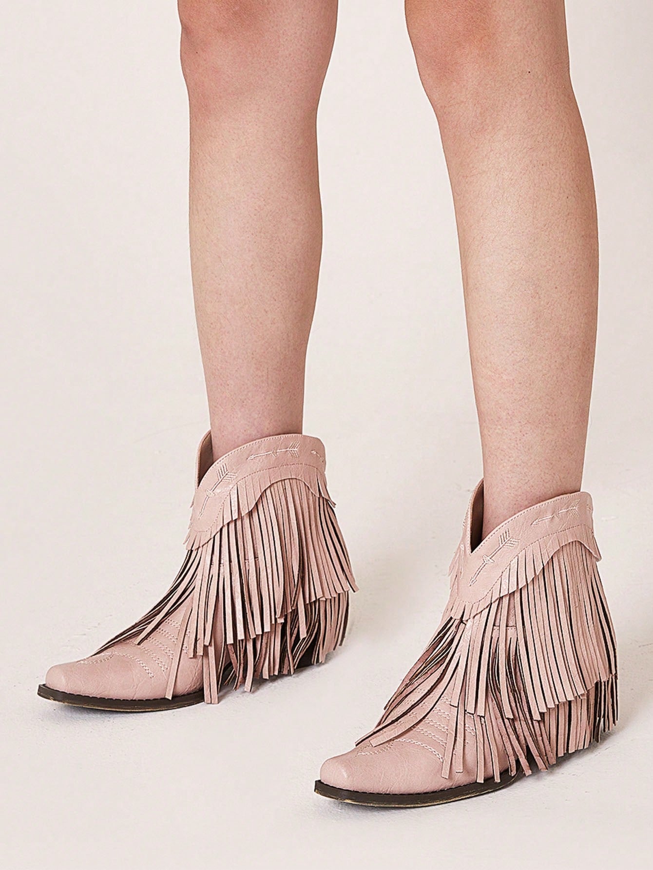 Retro Cowgirl Ridding Boots Fringe Slip On Chunky Block Heel Women Western Boots Casual Fashion Tassel Ankle Shoes