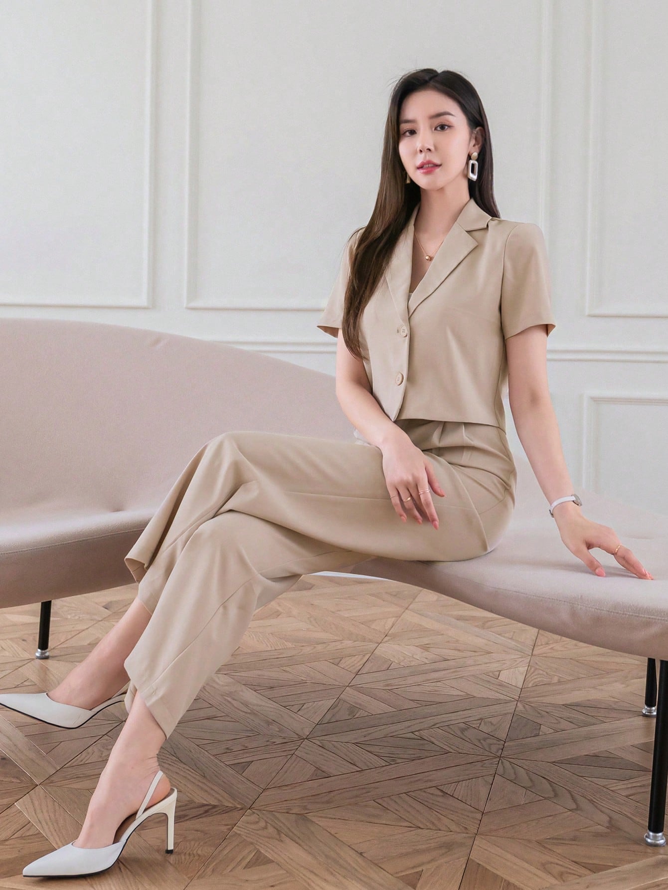 Women's Spring Summer Casual Solid Color Short Sleeve Blazer And Pleated Trouser Suit