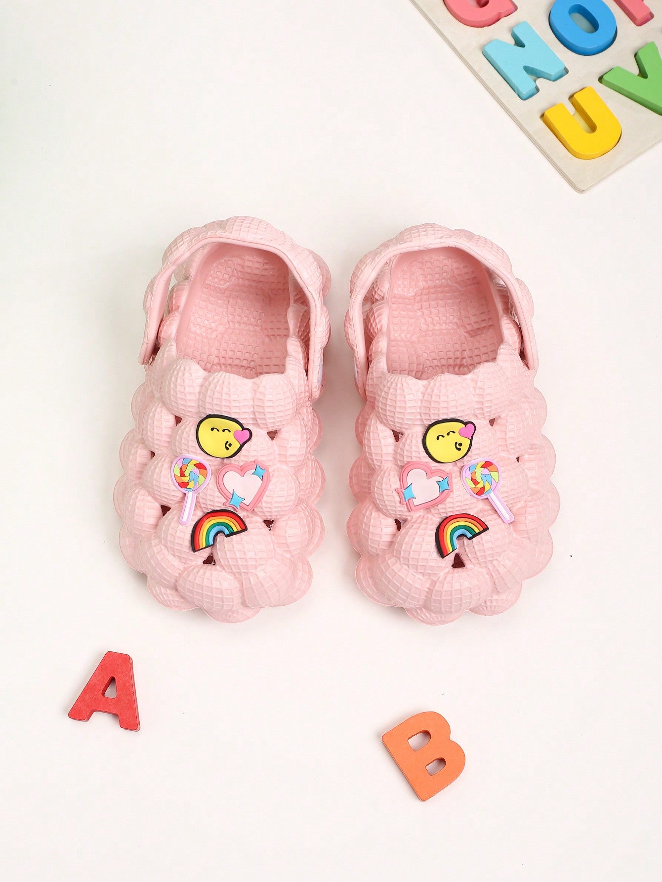 New Arrival Girls' Hollow-Out Flat Slippers, Anti-Slip, Double Wear, Rainbow-Colored Sweet Candy Balls, Cute And Breathable, Summer, Beach, Resort