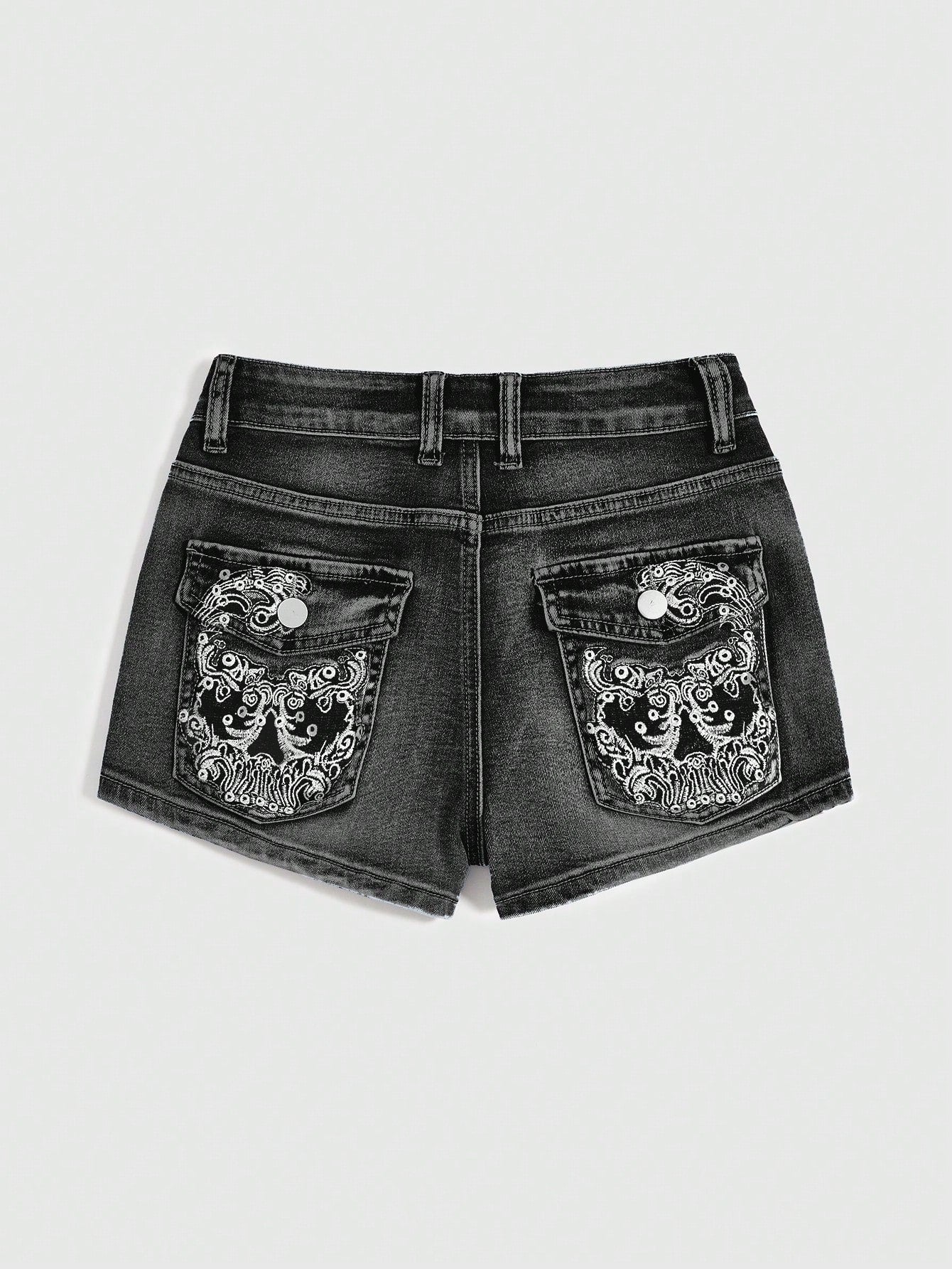 Punk Plus Floral Embroidery Denim Shorts