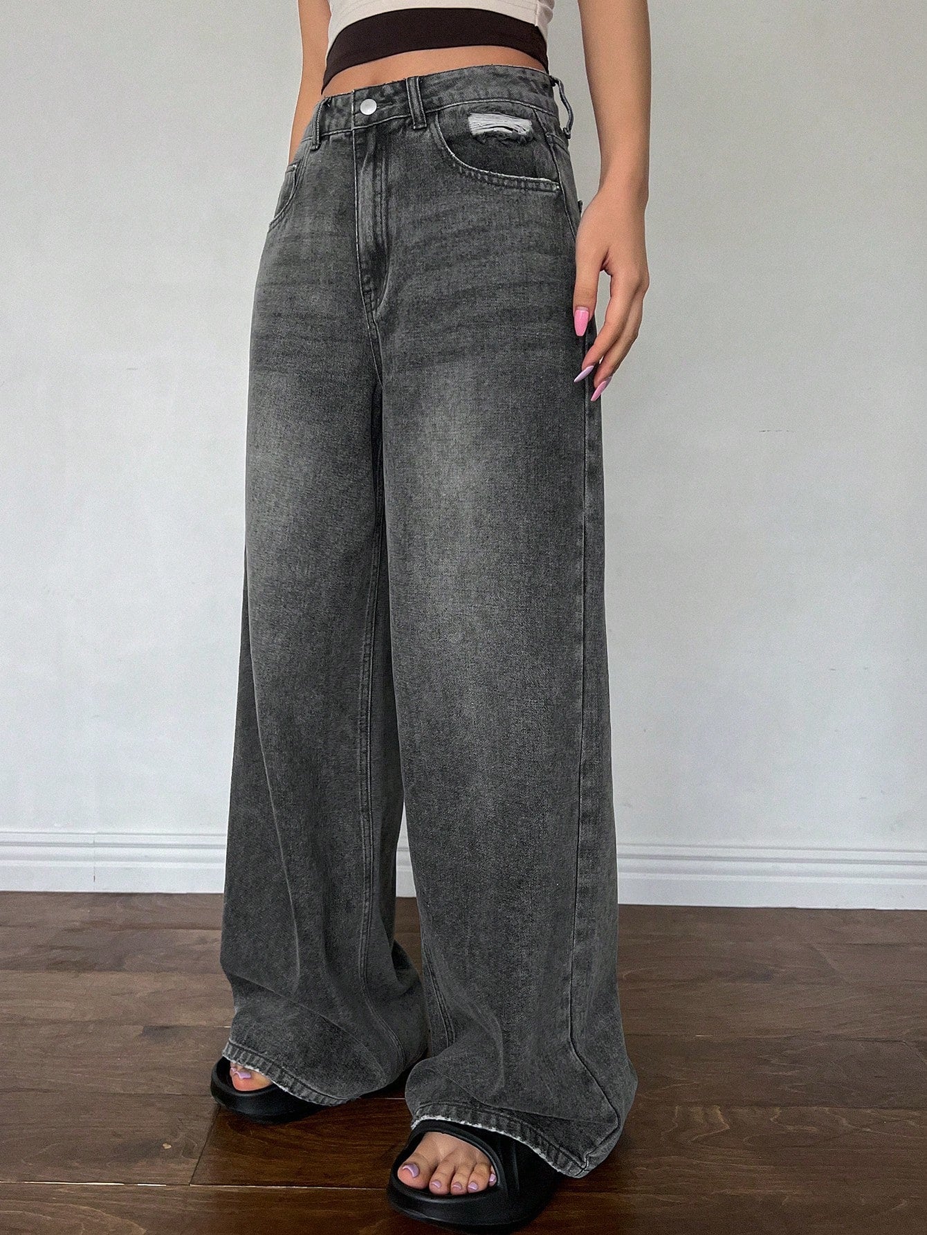 Women's Wide Leg Jeans With Pockets