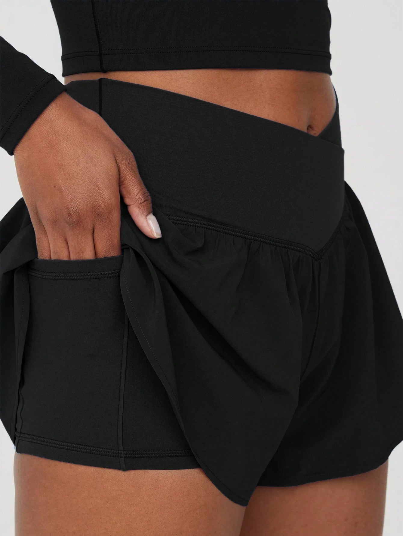 Cooling V-Waist Skirt Shorts