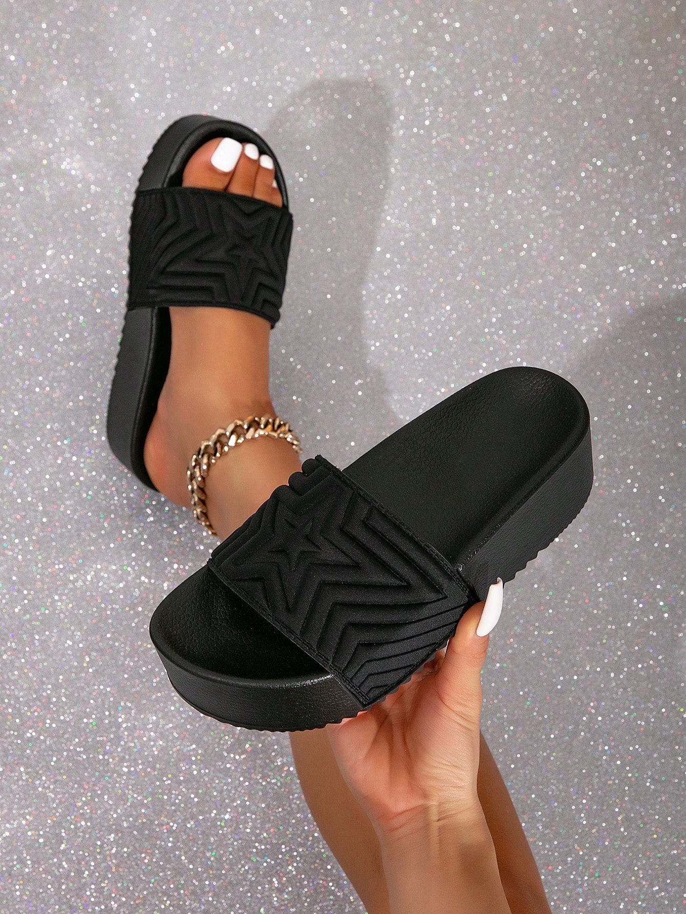 New Summer Women's Casual Fashion Thick-Soled Wave Pattern Black Sandals With Height-Increasing, Comfortable For Outdoor Or Beach