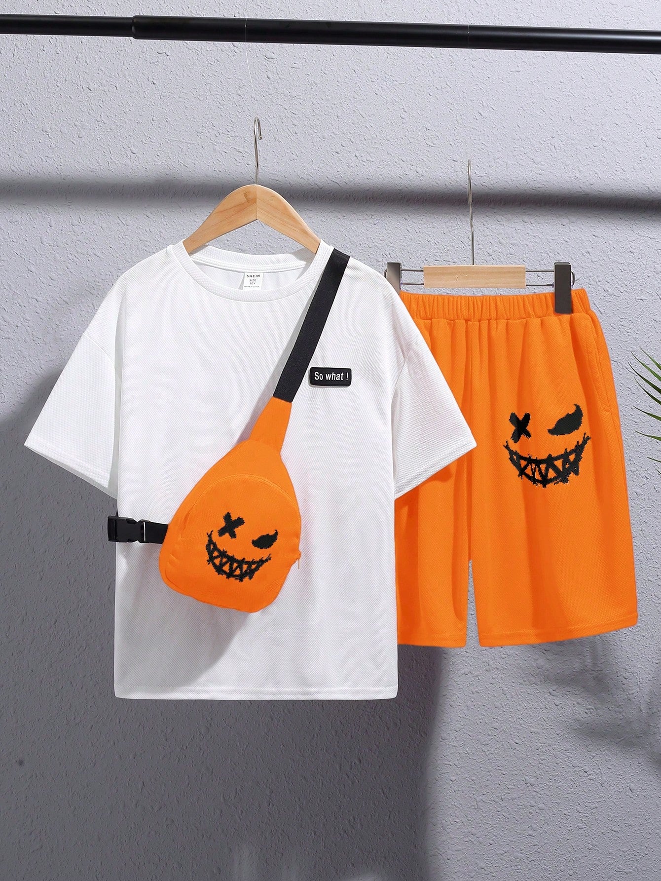 Tween Boys' Casual Street Fashion Slogan Patch Round Neck Pullover Short-Sleeved Top Solid Color Shorts With Cross-Body Bag Three-Piece Set