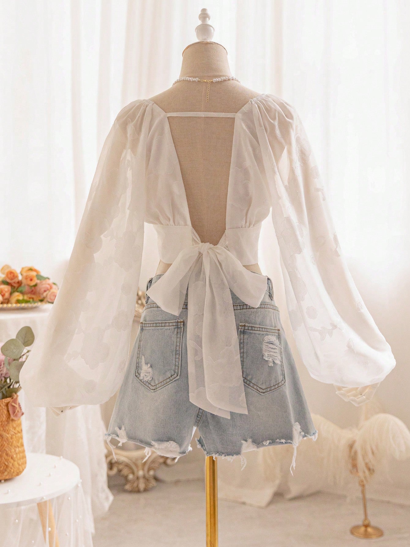 Summer Vacation Women's Romantic Countryside White Lace Chiffon Lantern Sleeve Cropped Blouse With Deep V Back Tie And Bowknot, Perfect For Wedding Season