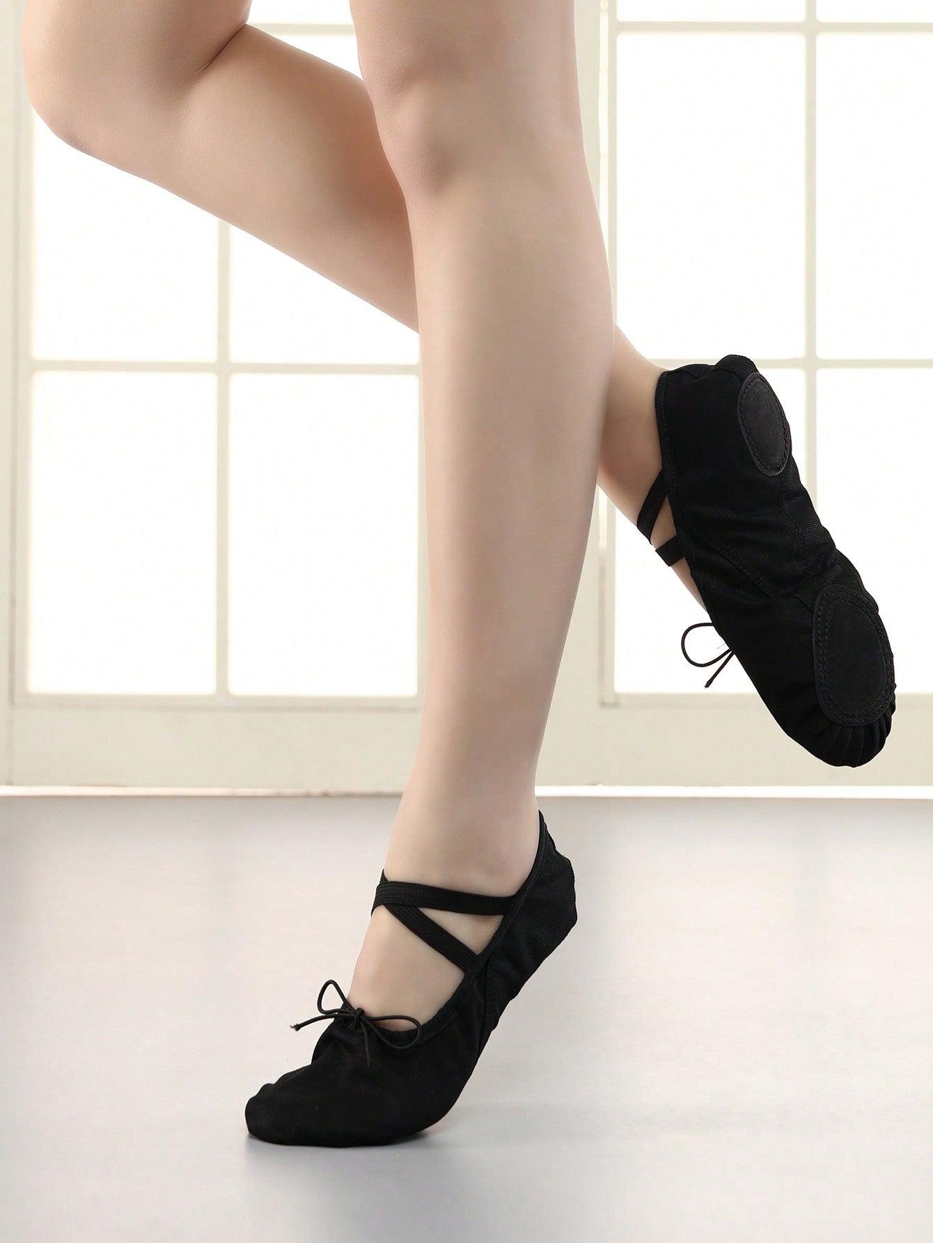 Wear-Resistant Breathable Ballet Shoes Lace-Up Thick Canvas Flat Shoes Black Soft Yoga Shoes Girls Dance Shoes Practice Shoes(Kids/Big Kids)