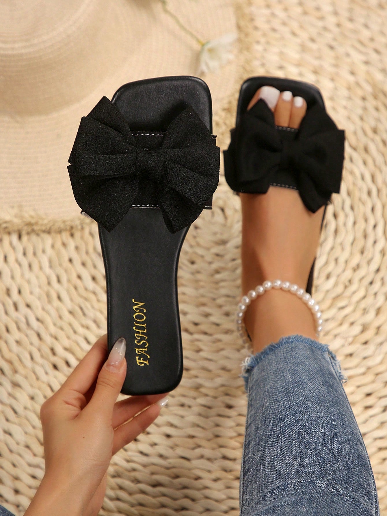 European And American Style Plus Size Women Comfortable Bow-Knot Flat Sandals, Casual Fashion Open-Toe Beach Slippers For Outdoor Wear In Summer