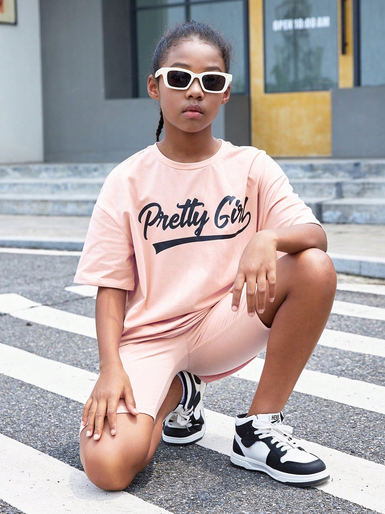 Tween Girls' Cool Street Style Spring/Summer Knit Crew Neck Letter Printed Short Sleeve T-Shirt And Shorts Set