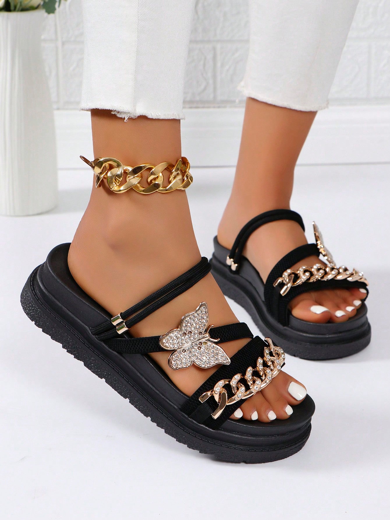 2024 Spring New Arrival Large Size Women's Shoes, European And American Style Thick-Soled Sandals For Beach Outfits