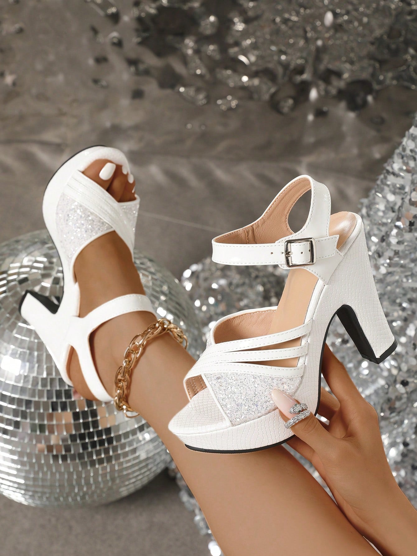Fashion Show Women's Summer 2024 New Style Silver Cross Strappy Sandals With Chunky Heels, Waterproof Platform And Peep Toe