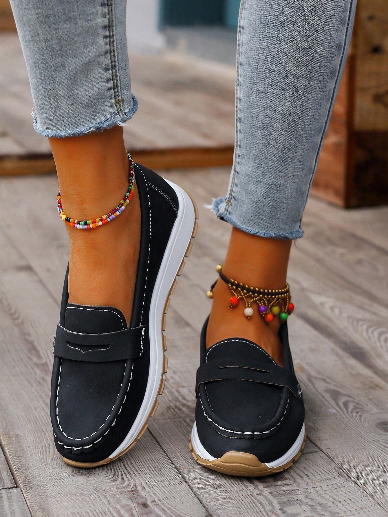 Summer New Style Hollow Out Elderly Women Pu Leather Shoes, Comfortable Driving Loafers, Flat Platform Women's Shoes