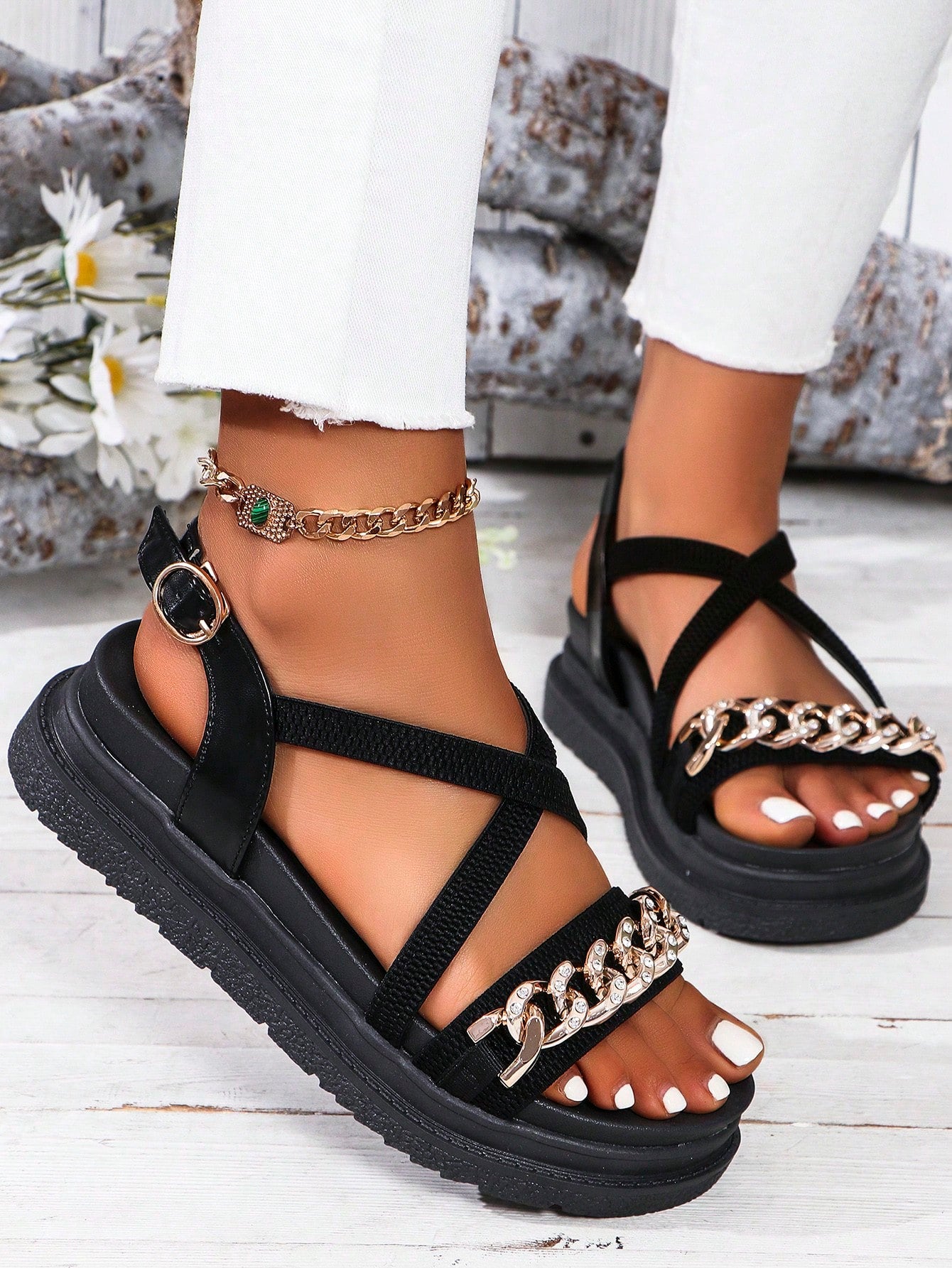 2024 Spring New Arrival Large Size Women's Shoes, European And American Style Thick-Soled Sandals For Beach Outfits