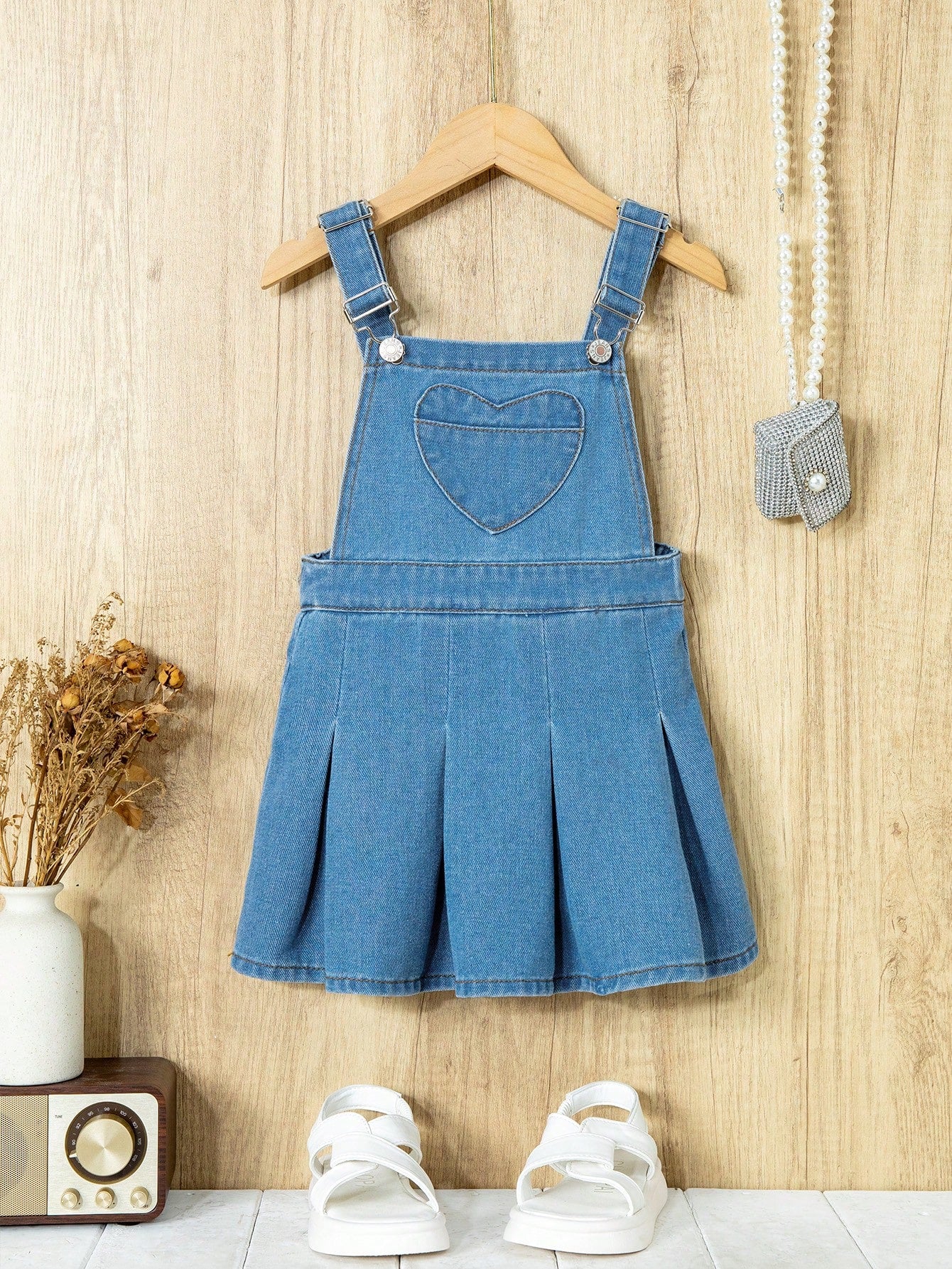 Young Girl Heart Patched Pocket Pleated Hem Overall Denim Dress