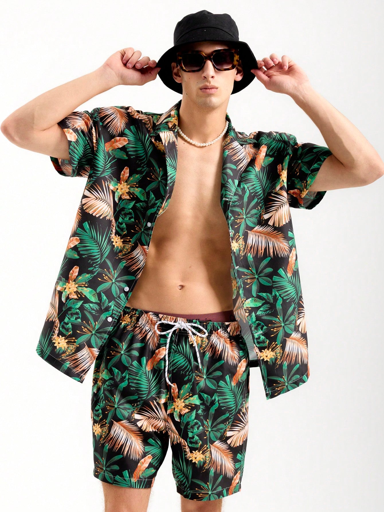 Men's Tropical Plant Printed Button-Down Short Sleeve Shirt And Drawstring Shorts Summer Vacation Beach Outfit