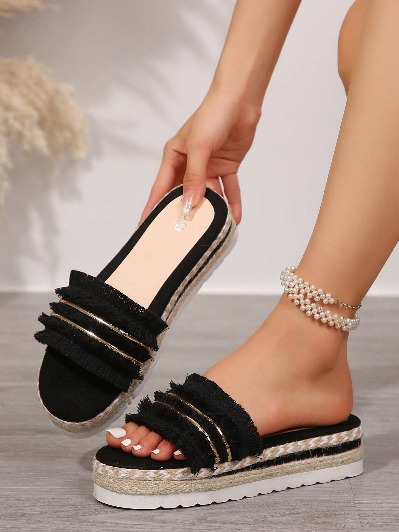 New Arrival Women's Fashionable Wedge Heel Thick Sole Comfortable Slippers, Black