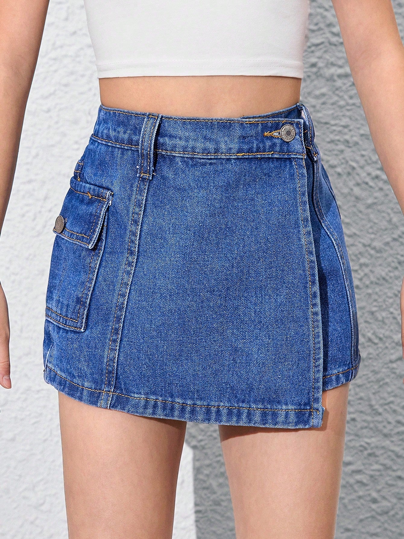 Tween Girl Fashionable Summer Denim Shorts With Pockets