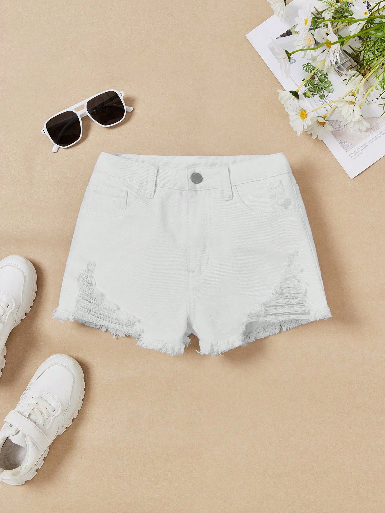 Teen Girl Distressed Denim Shorts With Frayed Hem And Pockets