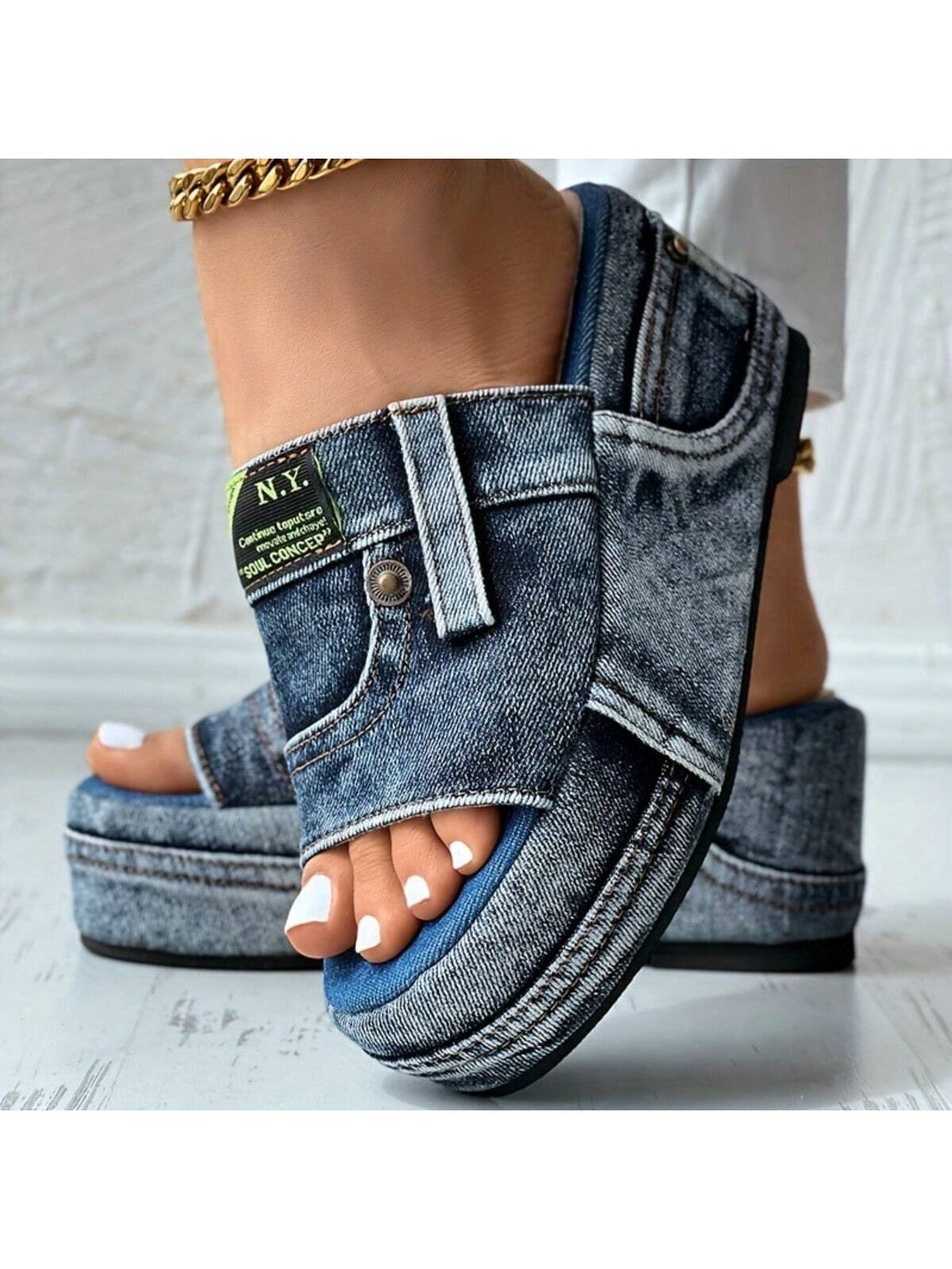 Ladies Fashionable Wedge Heels Platform Sandals Open Toe Slip-Resistant Slippers Outdoor Casual Comfortable Slippers