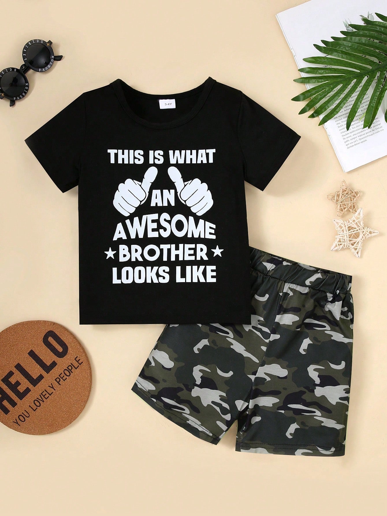 Young Boy Summer Style Casual Big Thumb Printed Short Sleeve T-Shirt And Camouflage Shorts Set