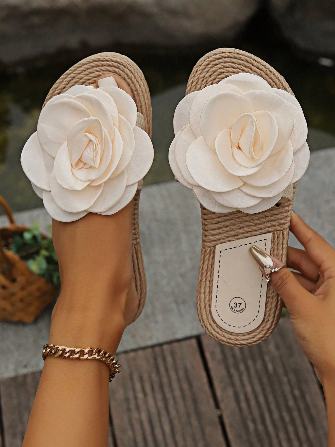 Women's Solid Color Elegant Sandals, Crisscross Straps Elastic Lightweight Flat Shoes, Beige Flower Casual Beach Shoes