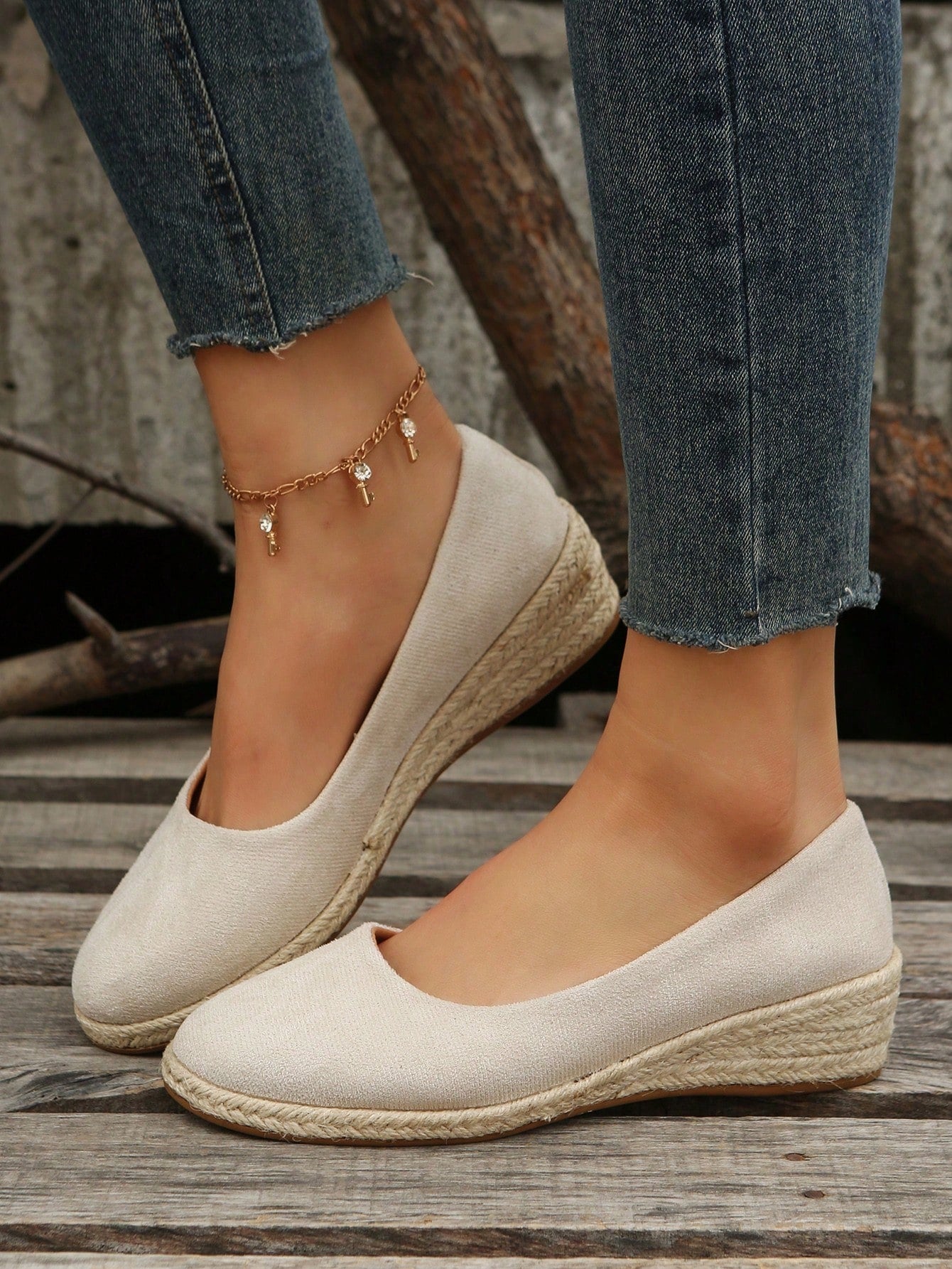 Ladies' Classic Fashionable Plain Color Slip-On Shoes With Linen Bottom, Suitable For All Seasons