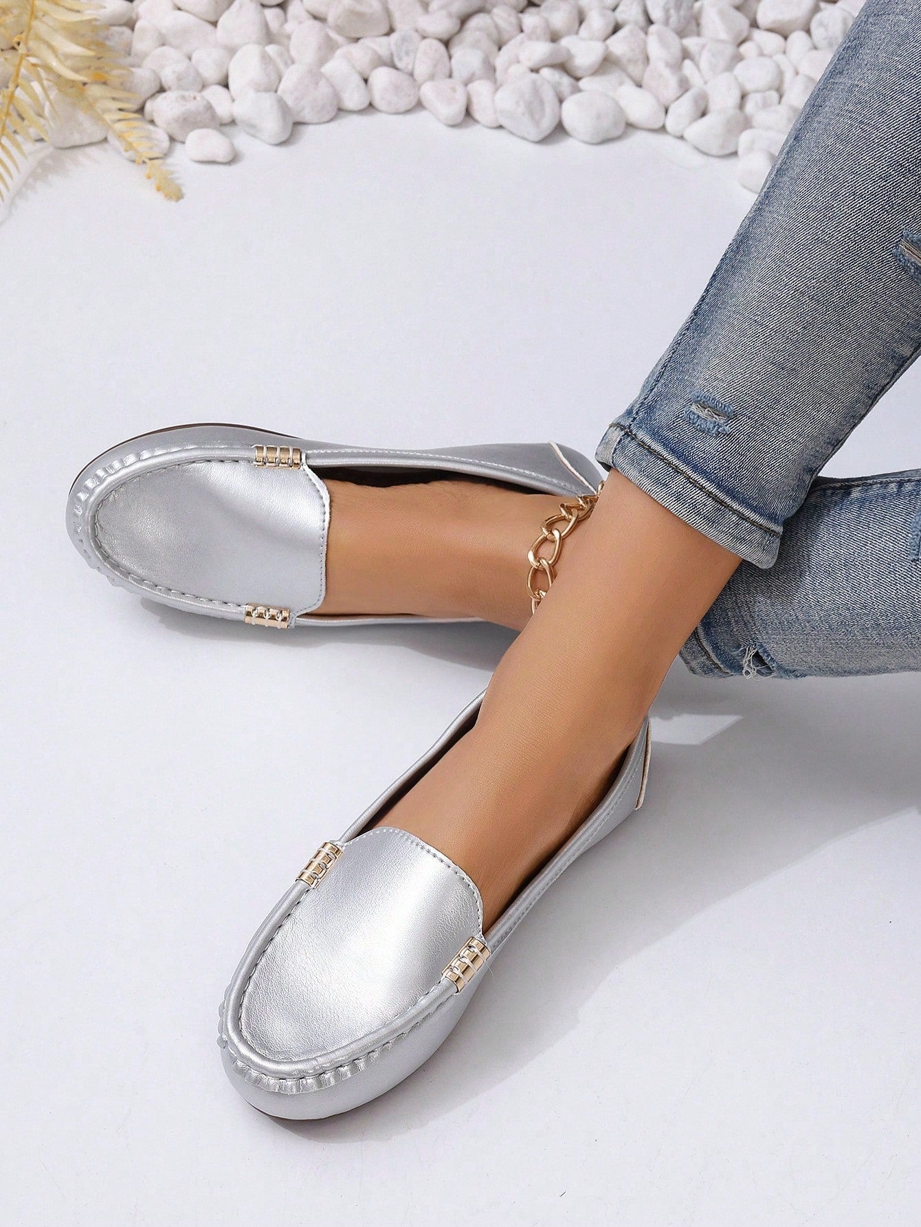 2024 New Arrival Women's Flat Loafers, Low Cut Slip-On Driving Shoes, Large Size Casual Suede Leather Shoes For Mom