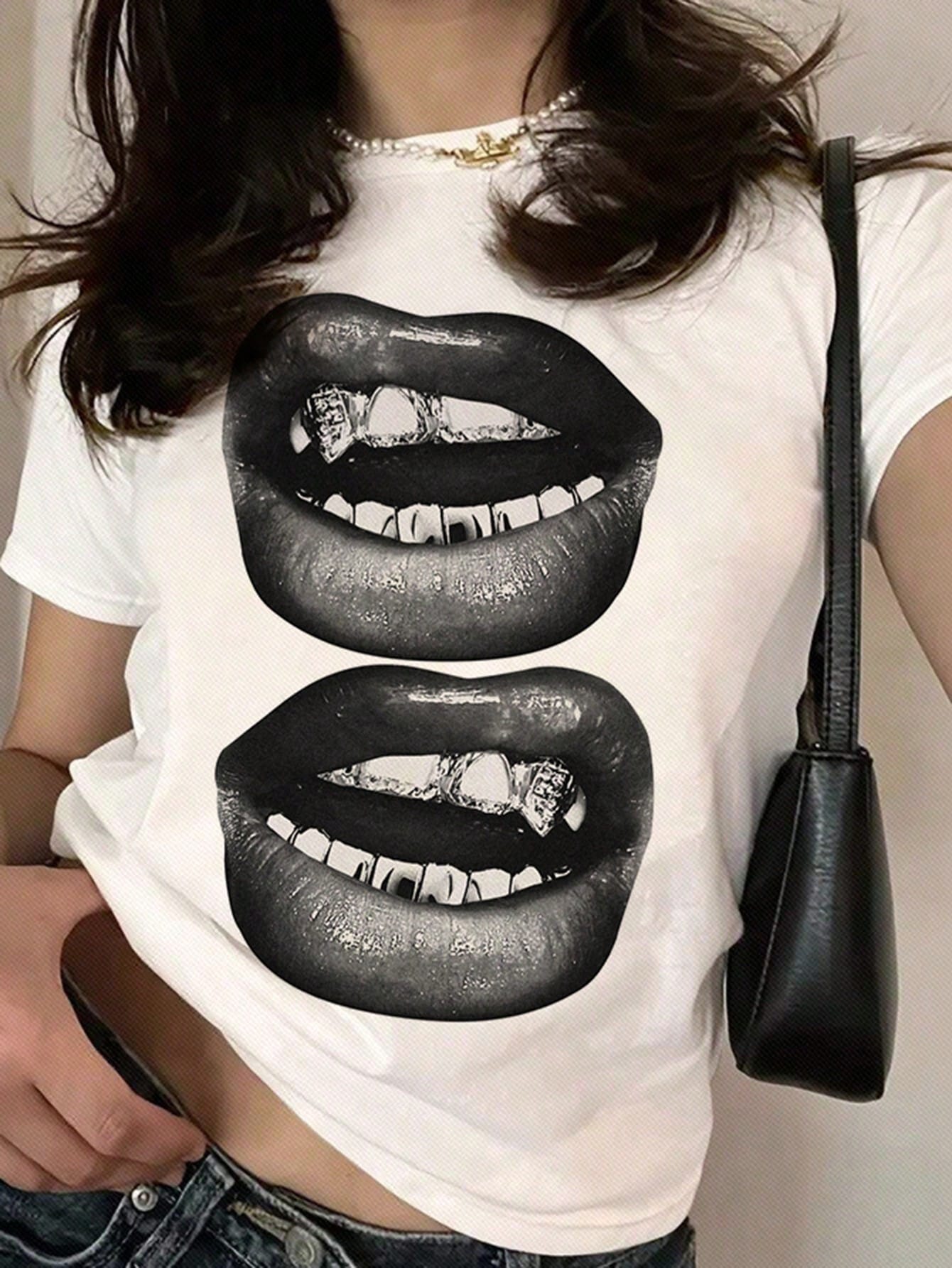 Casual Minimalist Lips Printed Round Neck Plus Size Women's T-Shirt, Short Sleeve, Suitable For Summer