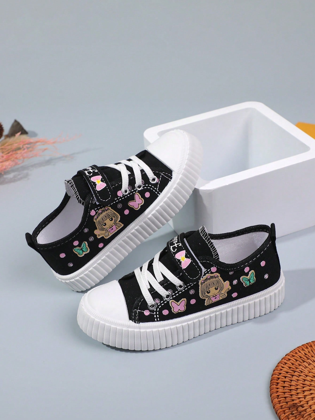 New Children Canvas Shoes Girl Casual Shoes Middle / Big Kids Thick Sole Sports Shoes Board Shoes