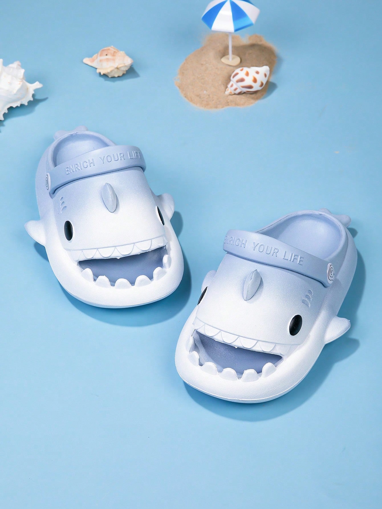 Children Open Toe Shoes Fashionable Cartoon Shark Slippers Anti-Slip EVA High Elasticity Garden Shoes Beach Shoes Cool Gradient Shark Slides