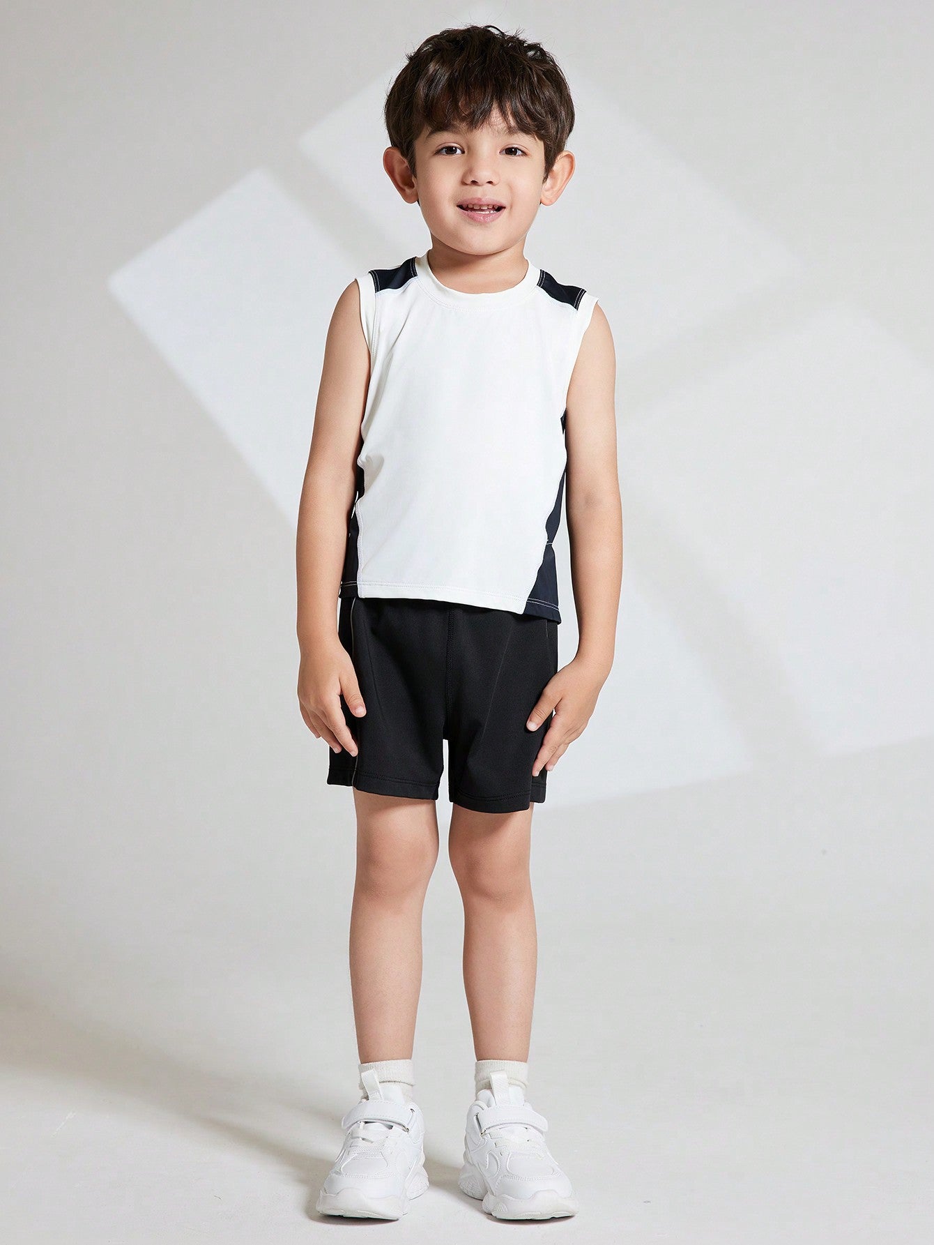 Young Boy Colorblock Sleeveless Sports Top And Shorts Set, Summer