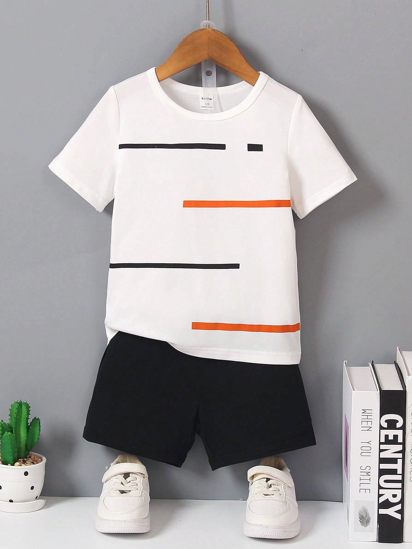 Young Boy Striped Round Neck Short Sleeve T-Shirt And Shorts Set