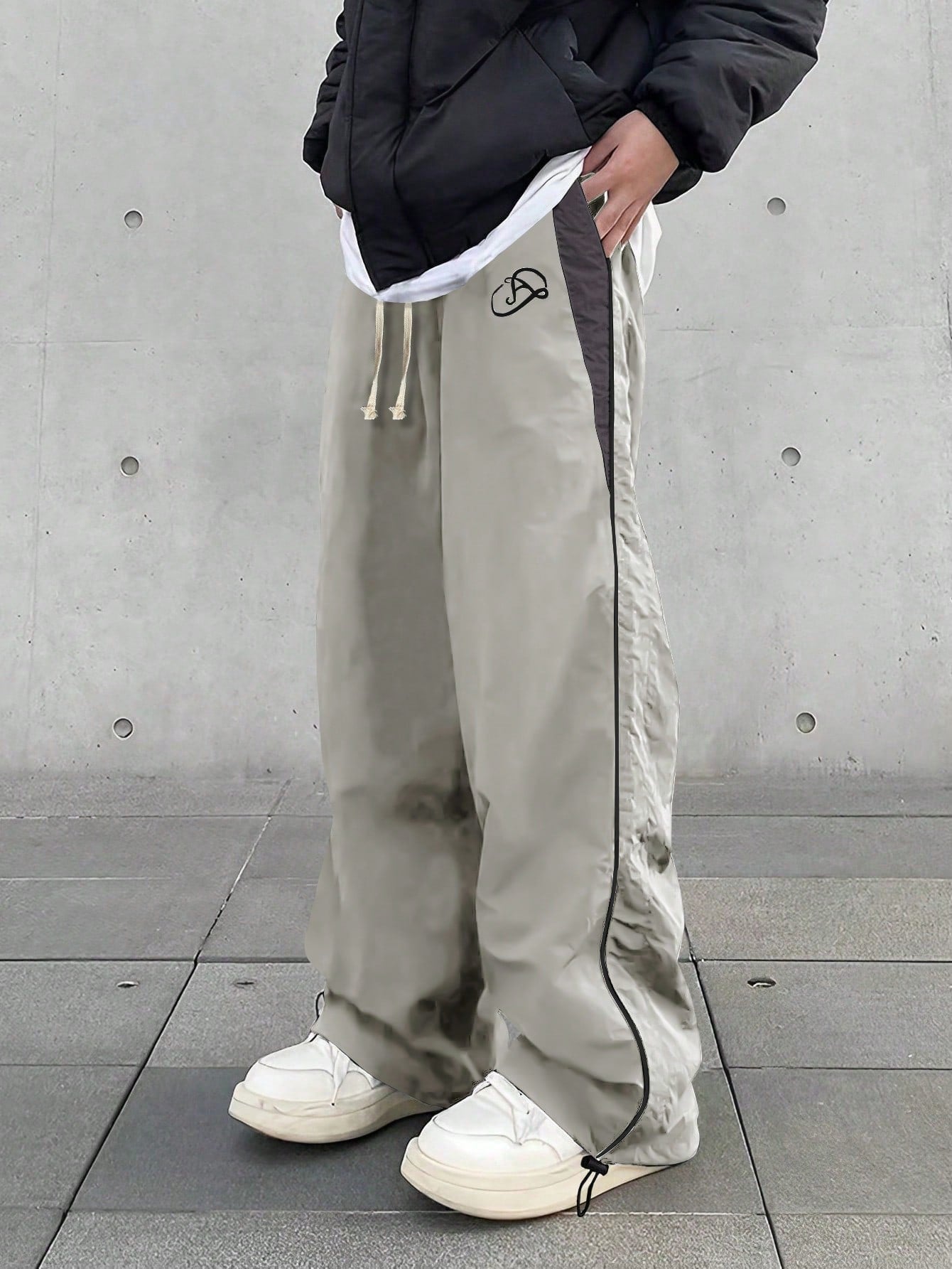 Men Wide Leg Loose Casual Pants With Letter Print And Color-Block Pockets