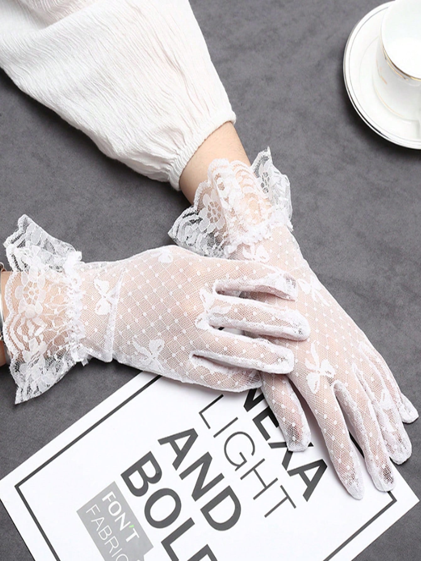 1pc Children's Lace Gloves, New Summer Korean Style, White/Black, , Sun Protection, Embroidered Lace Cuff, UV Protection, Fingerless, Sweet, Driving Gloves, Festival Performance Gloves