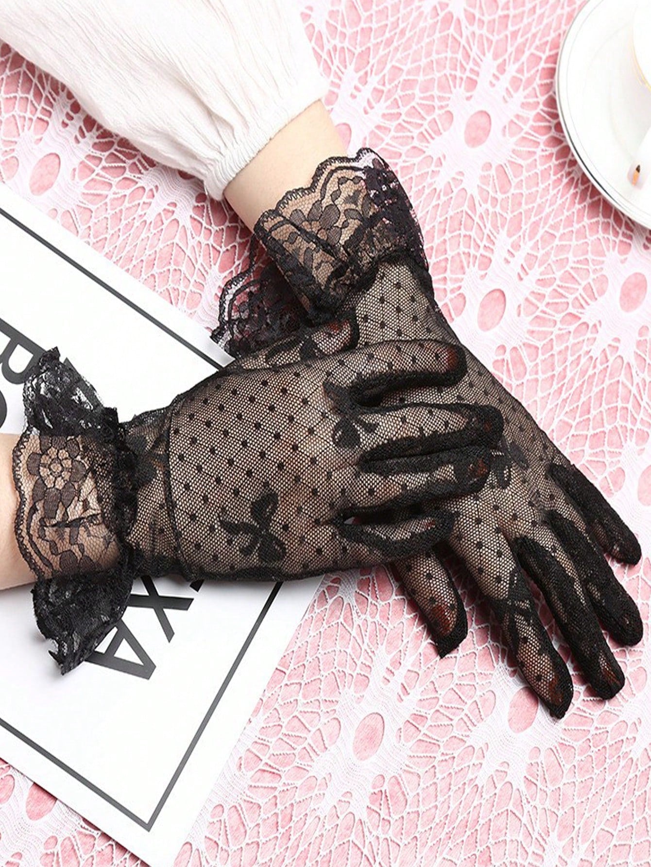 1pc Children's Lace Gloves, New Summer Korean Style, White/Black, , Sun Protection, Embroidered Lace Cuff, UV Protection, Fingerless, Sweet, Driving Gloves, Festival Performance Gloves