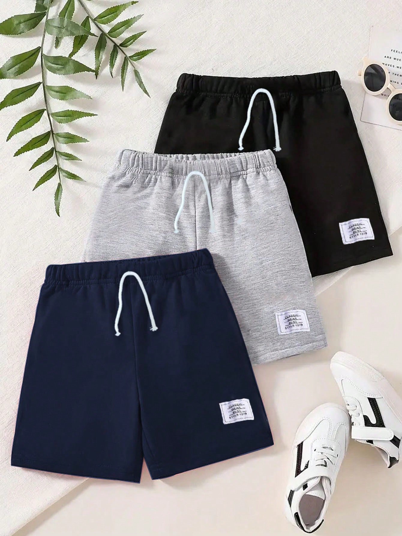 Young Boy 3pcs Casual Solid Color Sports Shorts Set